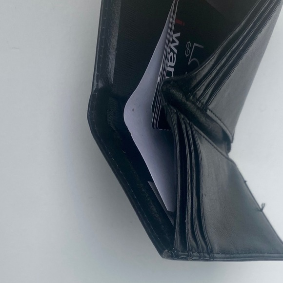 โผ๏ธLAST CHANCE ๐2/$20 New Suzy Shier Card Holder Vegan Leather Fold Wallet - Picture 7 of 15